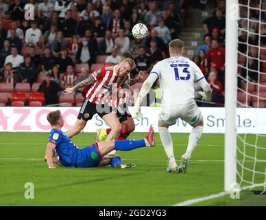 Sheffield, Inghilterra, 10 agosto 2021. Oli McBurnie di Sheffield Utd si dirige durante la partita della Carabao Cup a Bramall Lane, Sheffield. L'immagine di credito dovrebbe essere: Simon Bellis / Sportimage Foto Stock