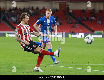 Sheffield, Inghilterra, 10 agosto 2021. Luke Freeman di Sheffield Utd durante la partita della Carabao Cup a Bramall Lane, Sheffield. L'immagine di credito dovrebbe essere: Simon Bellis / Sportimage Foto Stock