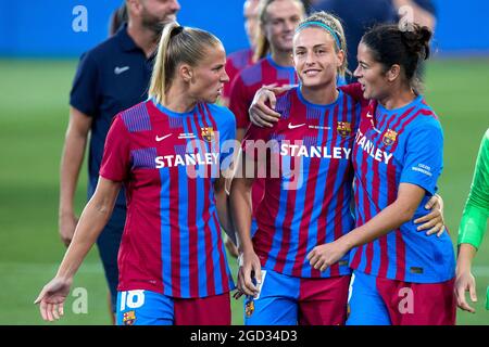 I giocatori che precedono la partita del Trofeu Joan Gamper tra il FC Barcelona e la Juventus FC all'Estadi Johan Cruyff di Sant Joan Despi, Spagna. Foto Stock