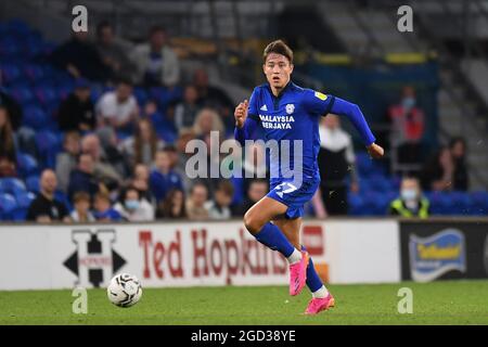 Rubin ColWill n° 27 di Cardiff City in azione durante il gioco Foto Stock