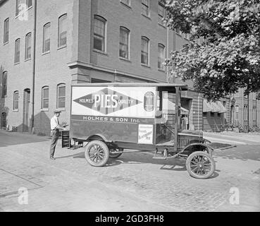 Holmes Bakery Truck, Ford Motor Company circa tra il 1910 e il 1935 Foto Stock