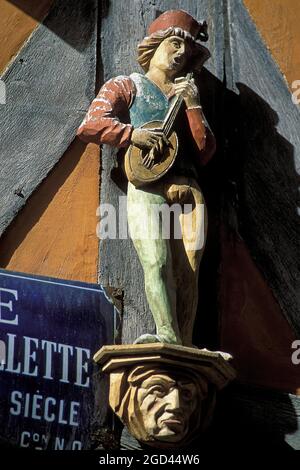 FRANCIA, ILLE ET VILAINE (35), RENNES, SCULTURE SULLE FACCIATE NEL VECCHIO QUARTIERE, BRETAGNA Foto Stock