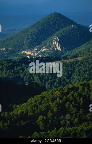 FRANCIA, VAUCLUSE(84) PROVENZA, DENTELLES DE MONTMIRAIL, SEGURET VILLAGGIO, UNO DEI PIÙ BEI VILLAGGI DI FRANCIA Foto Stock