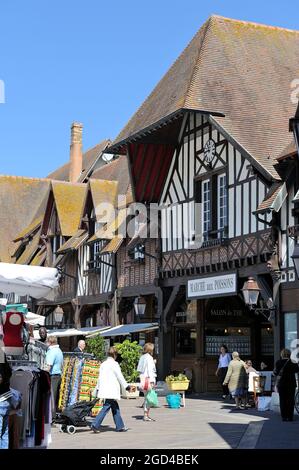 FRANCIA, CALVADOS (14) NORMANDIA, DEAUVILLE, IL MERCATO COPERTO Foto Stock