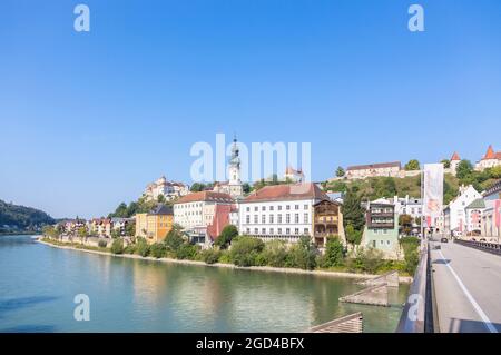 Geografia / viaggio, Germania, Baviera, Burghausen, vista sulla città dal Salzachbruecke, DIRITTI AGGIUNTIVI-AUTORIZZAZIONE-INFORMAZIONI-NON-DISPONIBILI Foto Stock