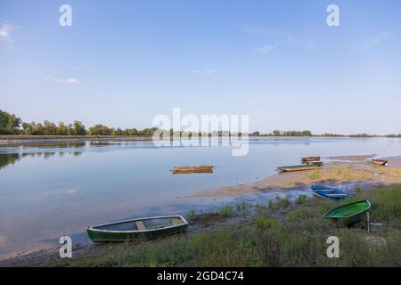 Geografia / viaggio, Germania, Baviera, Isar, riserva Niederaichbach, Barche sul lungomare, DIRITTI-AGGIUNTIVI-AUTORIZZAZIONE-INFORMAZIONI-NON-DISPONIBILI Foto Stock