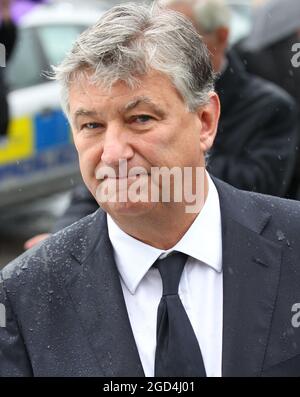 File photo datato 18/7/2012 di Peter Lawwell. Un premio fino a £20,000 è stato offerto per le informazioni sull'attacco antincendio a casa dell'ex capo esecutivo celtico. Il signor Lawwell e la sua famiglia sono stati costretti a fuggire dalla loro casa dopo un'esplosione e a brillare nella proprietà di Thorntonhall, nel Lanarkshire meridionale, mercoledì 19 maggio, che la polizia sta trattando come deliberata. Data di emissione: Mercoledì 11 agosto 2021. Foto Stock