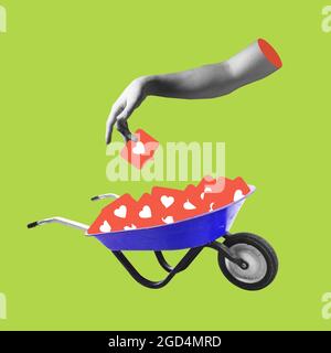 Composizione con mani umane e carrello pieno di segni dei social media, come icone su sfondo verde chiaro. Design moderno, collage d'arte contemporanea. Foto Stock