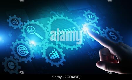 Audit - esame finanziario ufficiale per le imprese come concetto su schermo virtuale. Foto Stock