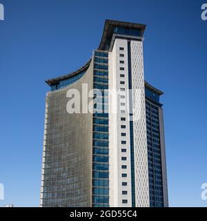 Empress state Building, Empress Approach, Lillie Road, West Brompton, Londra, SW6 1TR. Vista generale GV del nuovo Centro operazioni antiterrorismo Foto Stock