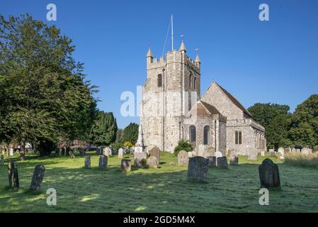 la chiesa parrocchiale di san gregorio e san martino nel villaggio di wye kent Foto Stock