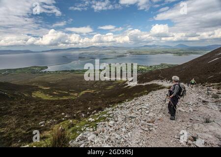 I drumlins di Clew Bay e i pellegrini e i turisti di Croagh Patrick Foto Stock