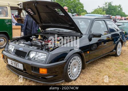 Rochford, Essex, Regno Unito - 27 giugno 2021: Esposizione di automobili classiche di Rochford presso i prati, Essex. Foto Stock