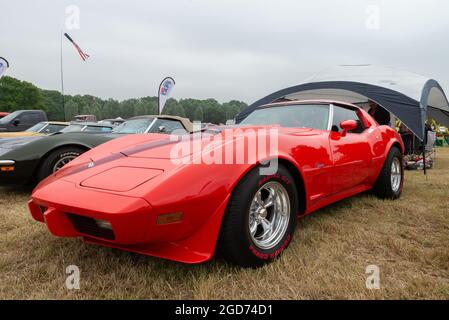 Rochford, Essex, Regno Unito - 27 giugno 2021: Esposizione di automobili classiche di Rochford presso i prati, Essex. Foto Stock