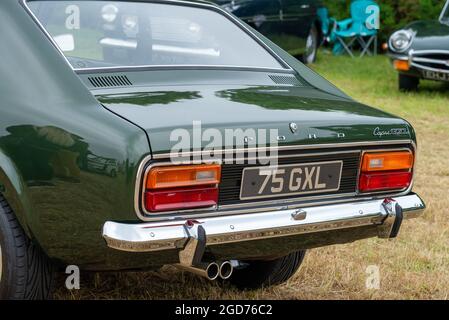 Rochford, Essex, Regno Unito - 27 giugno 2021: Esposizione di automobili classiche di Rochford presso i prati, Essex. Foto Stock