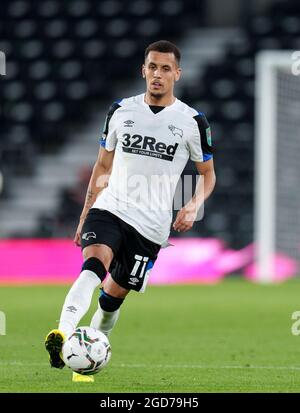 Derby, Regno Unito. 10 agosto 2021. Ravel Morrison della contea di Derby durante la partita della Carabao Cup tra Derby County e Salford City allo stadio iPro, Derby, Inghilterra, il 10 agosto 2021. Foto di Andy Rowland. Credit: Prime Media Images/Alamy Live News Foto Stock