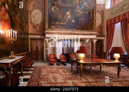 Amsterdam, Paesi Bassi. 06 agosto 2021. Una vista interna del Palazzo reale di Amsterdam a disposizione del monarca dei Paesi Bassi. Con il suo stile architettonico classicista, fu costruito durante l'età dell'oro olandese nel XVII secolo. Si trova in Piazza Dam, nel centro di Amsterdam. (Foto di Atilano Garcia/SOPA Images/Sipa USA) Credit: Sipa USA/Alamy Live News Foto Stock