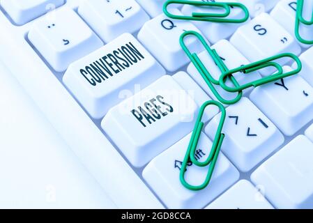 Pagine di conversione del segno di scrittura manuale. Il significato del concetto viene visualizzato in risposta al clic su un motore di ricerca Ricerca Internet Browsing and Online Research Study Foto Stock