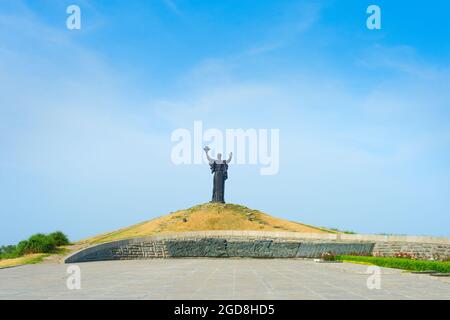 Hill of Fame e Madre Motherland monumento a Cherkasy, Ucraina Foto Stock