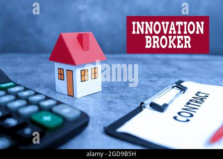 Visualizzazione concettuale di Innovation Broker. Panoramica aziendale aiuta a mobilitare le innovazioni e identificare le opportunità di acquisto di nuove idee per la casa, proprietà Foto Stock