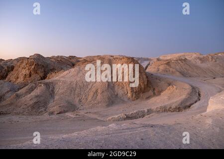 Vista del sodoma di wadi lungo la parte sud-occidentale del deserto della Giudei vicino al Mar Morto in Israele Foto Stock