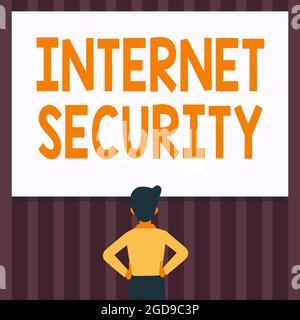 Cartello di testo che mostra la protezione Internet. Sicurezza concettuale delle foto che si occupa esattamente delle minacce basate su Internet Man Drawing Standing Hands N hips Looking Foto Stock
