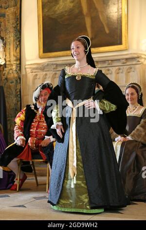 Anne Boleyn. Storia vivente del passato presente 'un'udienza con re Enrico VIII', Castello di Berkeley, Gloucestershire, Inghilterra, Regno Unito, Europa Foto Stock