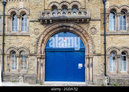 11.08.21 Bury, Greater Manchester, Regno Unito. Costruito sul sito del 13 ° secolo Bury Castello, Castello Armeria è un imponente edificio costruito nel 1863 che h Foto Stock