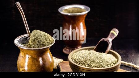 chimarrão, infusione di tè caldo fatto da brasiliana yerba mate Foto Stock