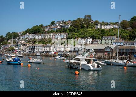 Looe, Cornovaglia, Inghilterra, Regno Unito. 2021. East Looe un popolare centro di villeggiatura e di pesca in Cornovaglia, Regno Unito durante l'estate. Foto Stock