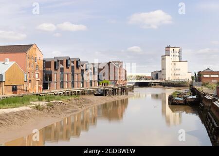 River Hull - il fiume Hull e magazzini, Kingston upon Hull, East Yorkshire Regno Unito Foto Stock