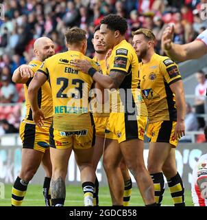 Greg Eden di Castleford Tigers' celebra la sua prova Foto Stock