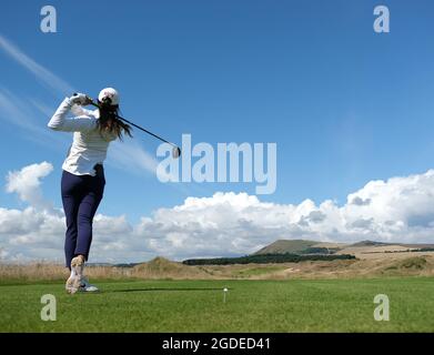 Leven, Regno Unito. 10 agosto 2021. Harang Lee (Spagna) durante un turno di pratica del Trust Golf Women's Scottish Open a Dumbarnie Links, Leven, Fife, Scozia. Credit: SPP Sport Press Photo. /Alamy Live News Foto Stock