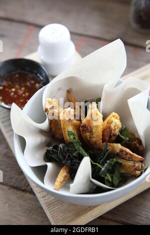 Pollo fritto stile asiatico tailandese cibo Foto Stock