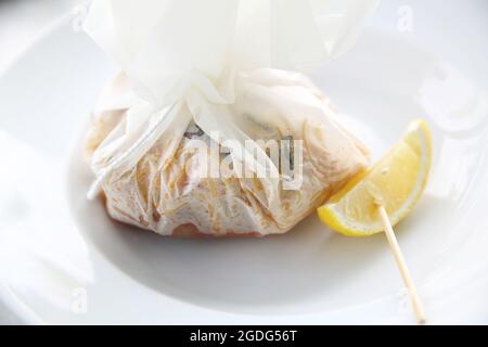 Pasta di pesce Spaghetti con vongole, gamberi, cucina italiana Foto Stock