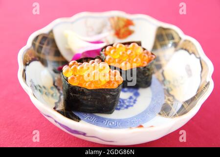 Uova di salmone Ikura Foto Stock