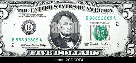 Lato opposto della serie di banconote da 5 dollari 1988 con il ritratto del presidente Abraham Lincoln, vecchia banconota da soldi americana, retro d'epoca Foto Stock