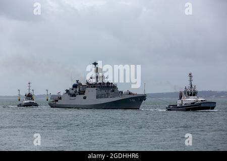 INS Tabar arrivo a Portsmouth. Visita del Regno Unito per celebrare il giorno dell'indipendenza in India. Foto Stock