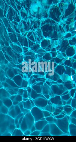 Vista dall'alto sull'acqua di azzurro, spazio copia, carta da parati, Seychelles Foto Stock