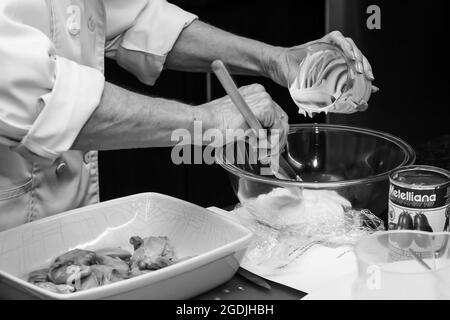 JOHANNESBURG, SUDAFRICA - 05 gennaio 2021: Una lezione di cucina a basso contenuto di sale a Johannesburg, Sudafrica Foto Stock