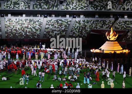 Vista generale della cerimonia di chiusura, 8 AGOSTO 2021: Cerimonia di chiusura dei Giochi Olimpici di Tokyo 2020 allo Stadio Olimpico di Tokyo, Giappone. Credit: Yohei Osada/AFLO SPORT/Alamy Live News Foto Stock