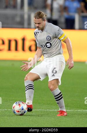 Washington, DC, Stati Uniti. 8 agosto 2021. 20210808 - CF il centrocampista di Montreal SAMUEL PIETTE (6) passa nella prima metà contro D.C. Unito all'Audi Field di Washington. (Immagine di credito: © Chuck Myers/ZUMA Press Wire) Foto Stock