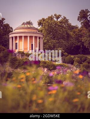 Bellissimo giardino del Palazzo Esterhazy a Eisenstadt, Austria Foto Stock