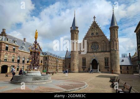 Vista del Binnenhof, centro del governo olandese a l'Aia, Paesi Bassi Foto Stock