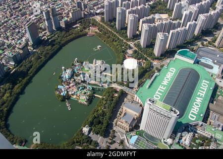 1 settembre 2018 Seoul, Corea del Sud : Vista dall'alto del mondo di lotte, il famoso parco divertimenti di Seoul, Corea del Sud Foto Stock