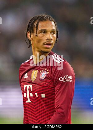 Monchengladbach, Germania. 13 Agosto 2021. Leroy SANE, FCB 10 mezza taglia, ritratto, una persona, singolo, Aktion, Einzelbild, angeschnittenes Einzelmotiv, Halbfigur, halbe Figur, Nella partita BORUSSIA Mönchengladbach - BAYERN MUENCHEN 1-1 1.Lega di calcio tedesca il 13 agosto 2021 a Mönchengladbach, Germania Stagione 2020/2021, giorno 1, 1.Bundesliga, FCB, München, 1.Spieltag, Gladbach, Moenchengladbach. © Peter Schatz / Alamy Live News - le NORMATIVE DFL VIETANO L'USO DI FOTOGRAFIE come SEQUENZE DI IMMAGINI e/o QUASI-VIDEO - Credit: Peter Schatz/Alamy Live News Foto Stock