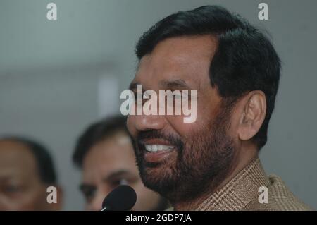 Il leader del partito del LOK Janshakti Ramvilas Paswan si è rivolto ad una conferenza stampa a Nuova Delhi, India, 18 febbraio 2007. Foto di Sondeep Shankar Foto Stock