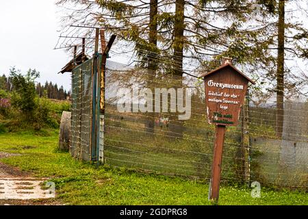 Museo di confine come sezione delle ex barriere a cortina di ferro del confine interno-tedesco vicino Sorge, Germania Foto Stock