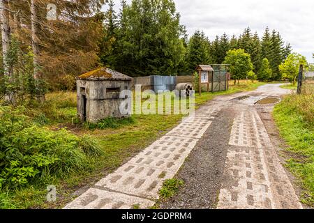 Strada di pattuglia sulle ex barriere cortine di ferro del confine tedesco-interno vicino Sorge, Germania Foto Stock