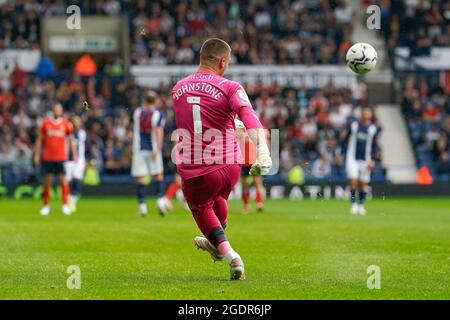 West Bromwich, Regno Unito. 25 Giugno 2021. Sam Johnstone (1) di West Bromwich Albion durante la partita del campionato Sky Bet tra West Bromwich Albion e Luton Town a Hawthorns, West Bromwich, Inghilterra, il 14 agosto 2021. Foto di David Horn. Credit: Prime Media Images/Alamy Live News Foto Stock